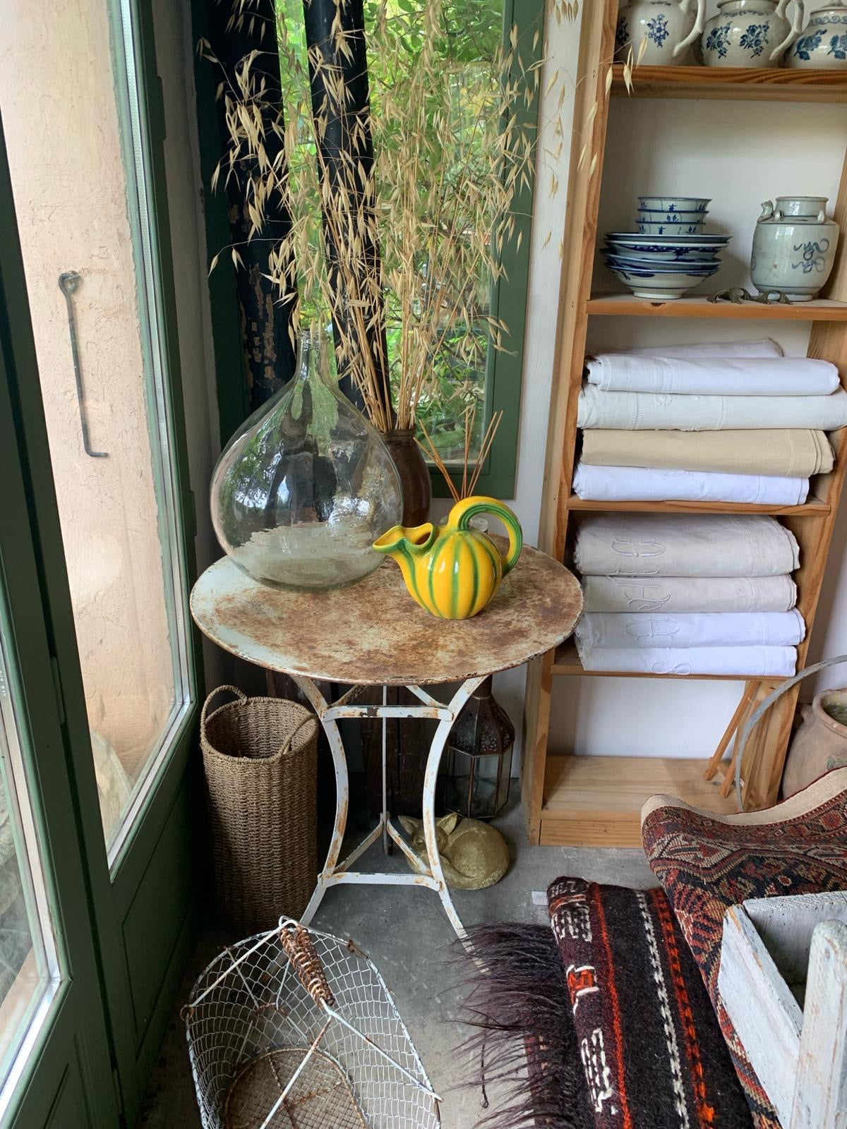 The Art of Storytelling Through Decor: How Objects Bring Character to a Space
