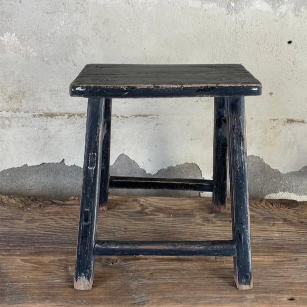 Wooden Stool, Noir