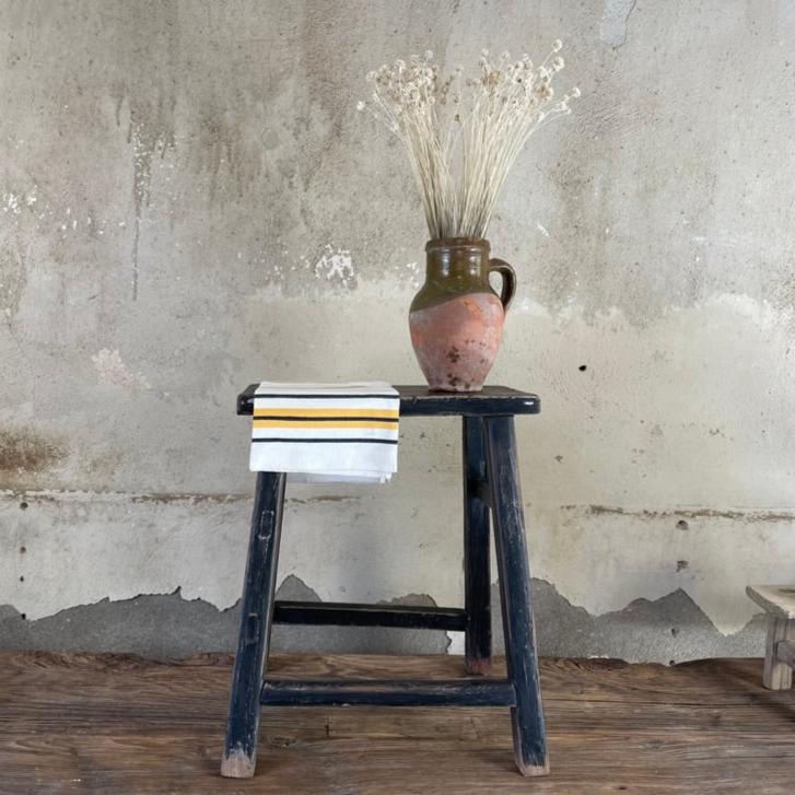 Wooden Stool, Noir